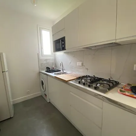 Calme Avec Terrasse Proche Du Centre Et De La Mer, Parking, Internet